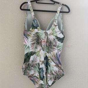 ArteSanDs Women's Sz 16+ Lushara Delacroix Cross Over One Piece Swimsuit NEW